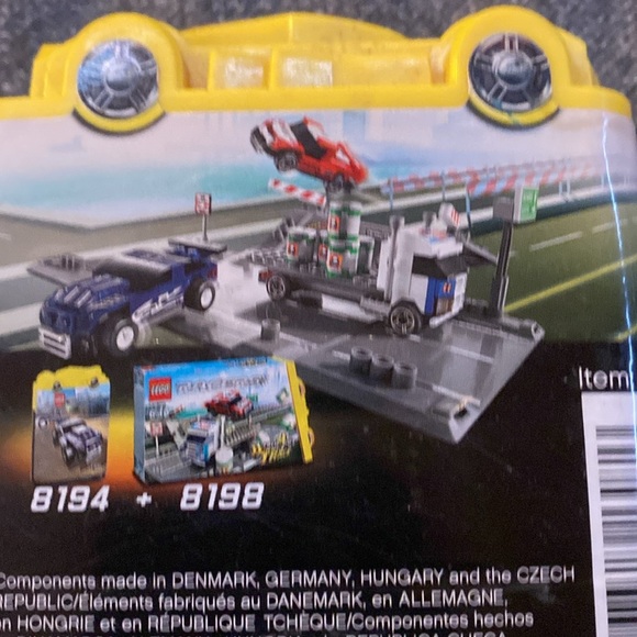 Classic LEGO Racers 1:55 unopened factory sealed model kit. - Picture 10 of 10